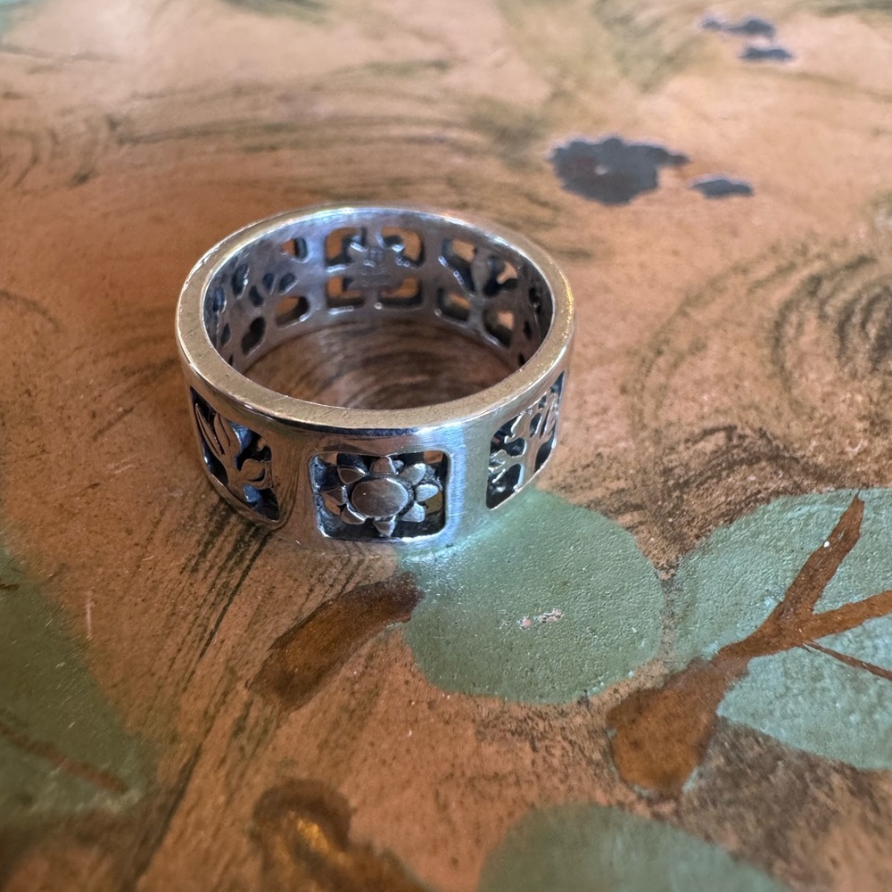 James Avery Sterling Silver Floral Cutout Band Ring - Silver - Picture 3 of 4